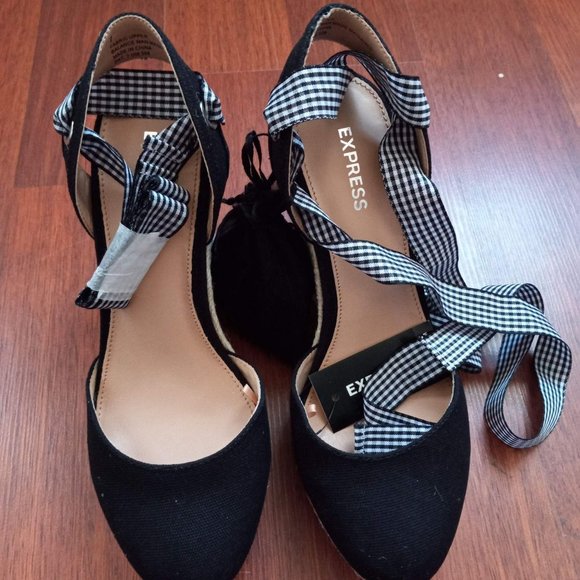 Express Espadrilles - Picture 3 of 4